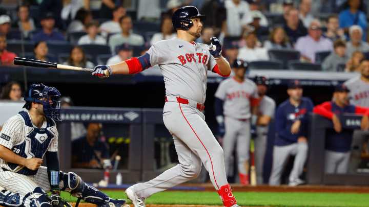 Red Sox place Nathaniel Lowe on paternity list, activate Rob Refsnyder