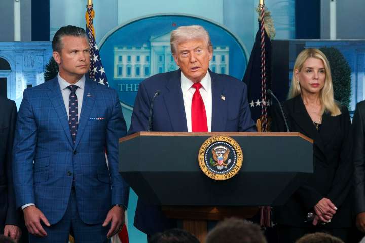Trump dice que quiere organizar una reunión entre Putin y Zelenski