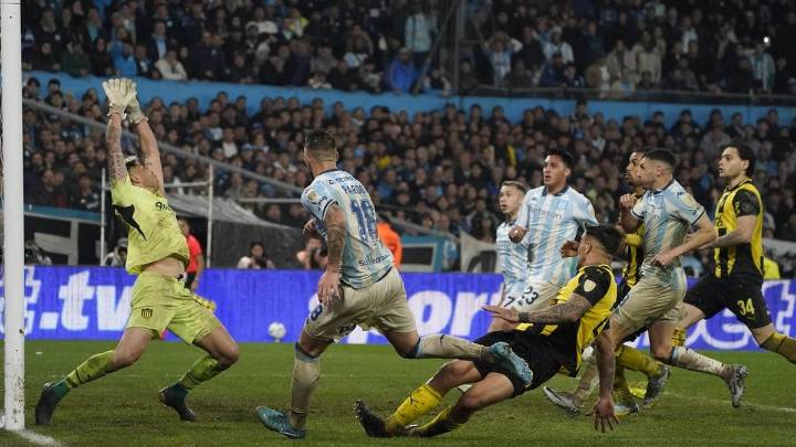 Racing venció 3-1 a Peñarol y avanzó a cuartos en la Copa