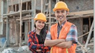 Cuántos salarios mínimos necesita un albañil en México en 2025 para comprar el auto más barato del mercado