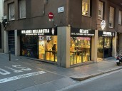 “Anticatalanista”. Vandalizaron una heladería argentina en Barcelona tras una denuncia por “discriminación lingüística”