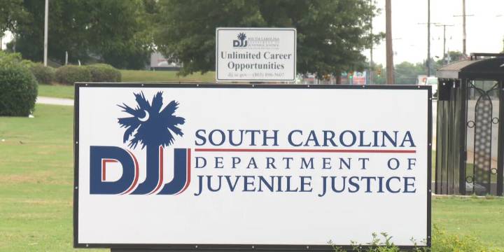 Two South Carolina Department of Juvenile Justice employees arrested for giving contraband to minors