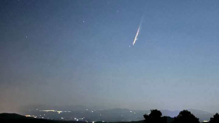 Registran el paso de basura espacial en el cielo de Granada en la medianoche