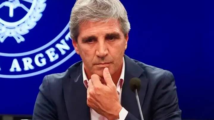 Caputo deberá informar sobre la deuda que contrajo con el FMI
