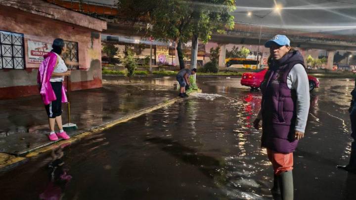 Atiende Evelyn Parra a personas afectadas por lluvias