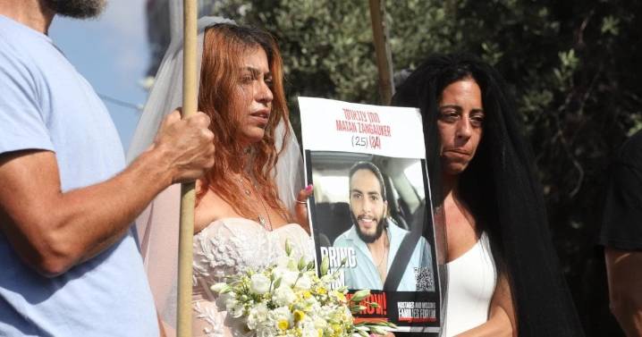 Ilana Gritzewsky, exrehén mexicana, cuyo novio sigue cautivo en Gaza, celebra boda simbólica en Tel Aviv