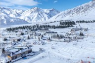 Intensas nevadas renuevan la actividad en dos importantes centros de esquí