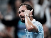 Caos y escándalo en el US Open: un fotógrafo cometió un error y desató la furia de Medvedev antes de su temprana eliminación ante Bonzi