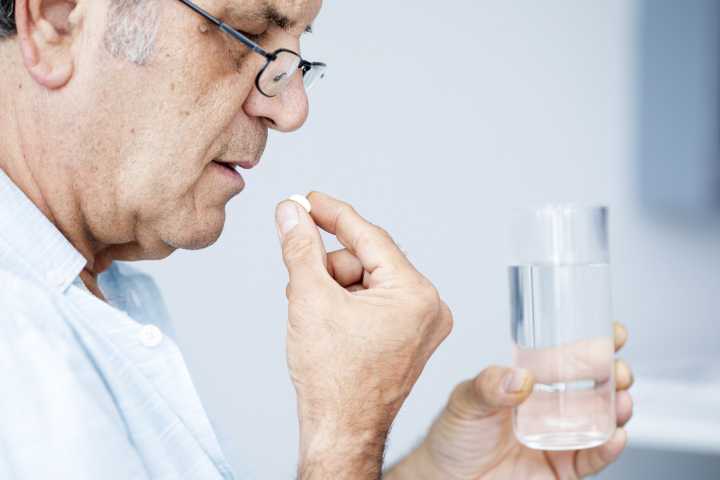 Common Painkillers Quietly Fueling Antibiotic Resistance
