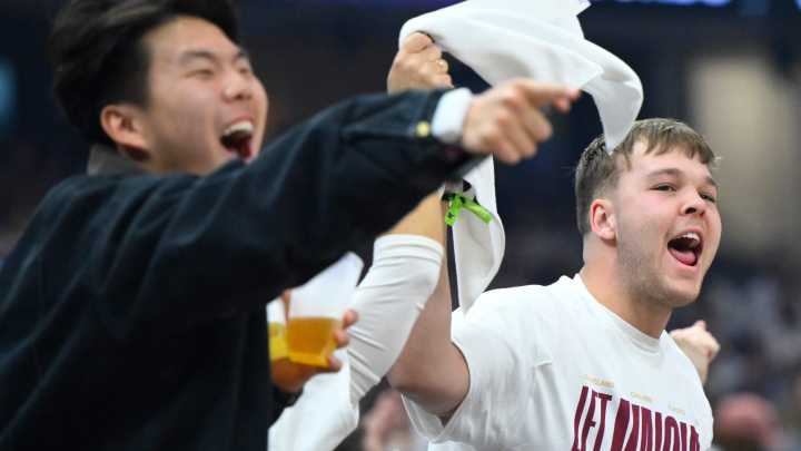 Cavs want Instagram reposts from fans to #LetEmKnow