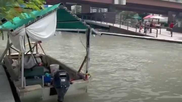 Comienzan Limpieza del Paseo Santa Lucía Tras Afectaciones por Lluvias en Monterrey