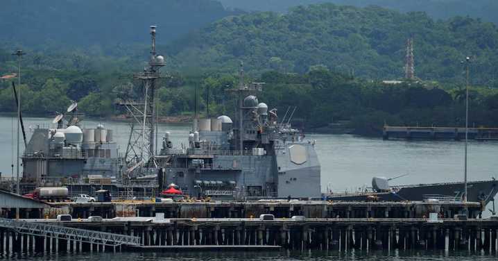 Buque lanzamisiles de EEUU cruza el canal de Panamá y se dirige al Caribe para operativo contra el narcotráfico en Venezuela