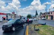 Imprudente al volante provoca aparatoso accidente en colonia Vicente Guerrero