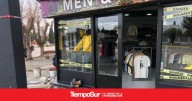 Caleta Olivia Rompió la puerta de un comercio y robó indumentaria