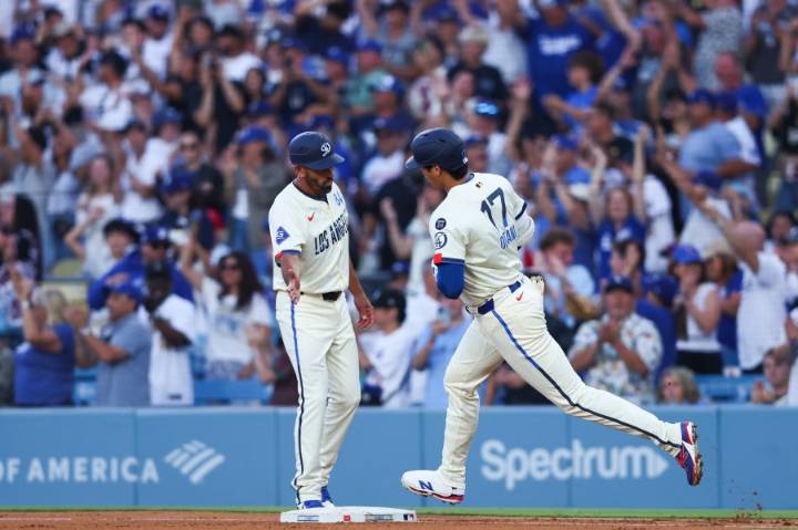 Ohtani hits 40th home run of the season in the Dodgers’ game against the Blue Jays