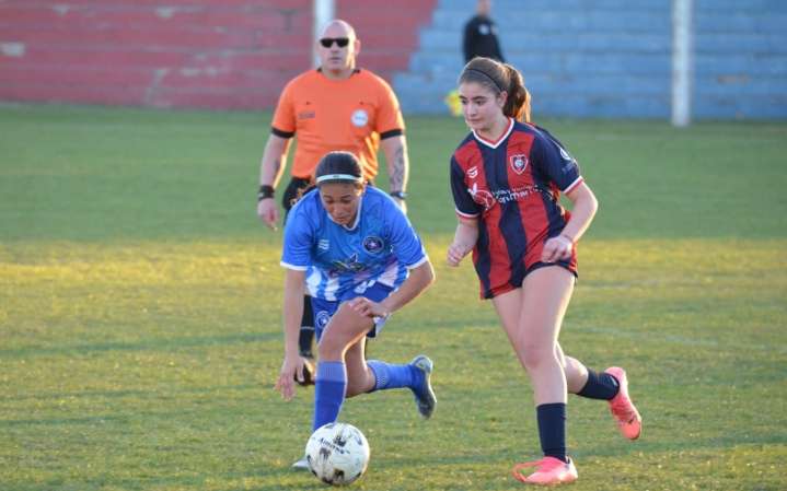 Liga Regional de Futbol Sub 15 femenino: Blanco y Negro cuestionó el accionar de la terna arbitral