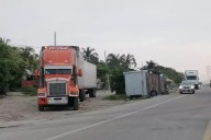 “No hay opción, o pagas o no pasas": Transportistas reclaman alza del peaje en el Puente de la Unidad en Carmen