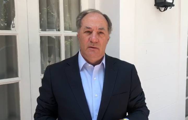 "Para mí no es una dictadura": Sutil reabre flanco en equipo de Matthei al referirse al régimen militar