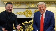 El surrealista halago de Trump al traje de Zelenski en la Casa Blanca: "No me lo puedo creer. ¡Me encanta!"
