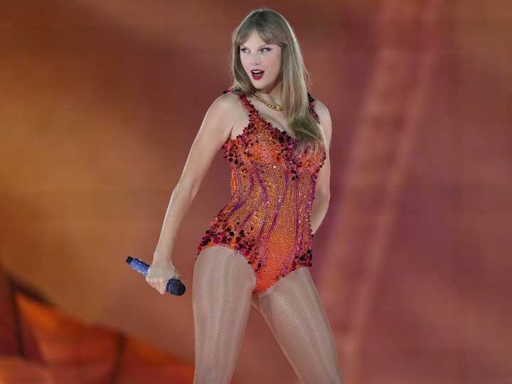 Fans of Taylor Swift think she’s hinted about new album with these outfits