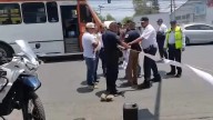 Tlalnepantla: bloqueo en Plaza Arboledas por presunto fraude automotriz