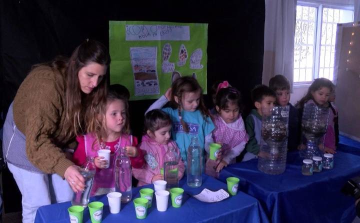 Un proyecto de potabilización del agua hecho por chicos de 4 años