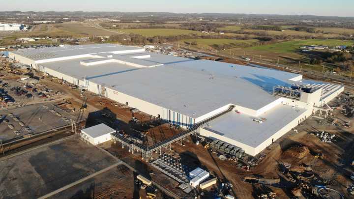 GM to import Chinese batteries until U.S. plant begins production