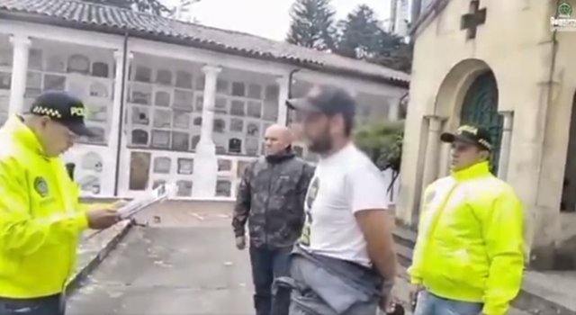 Amenazó con arma de fuego a su expareja y a su hija de 11 años