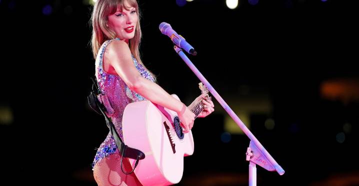 Ticket reseller sued for illegally buying over 2,000 Taylor Swift tickets