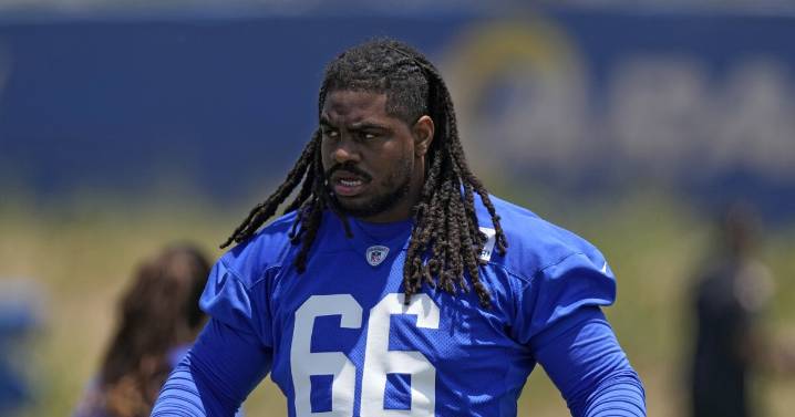 Browns acquiring offensive lineman KT Leveston in trade with Rams