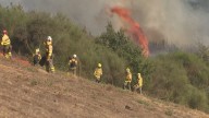 O incendio na Pobra do Brollón cruza o Sil e acumula xa máis de 800 hectáreas queimadas