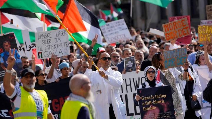 Marcha propalestina convoca a miles de personas en Copenhague, Dinamarca