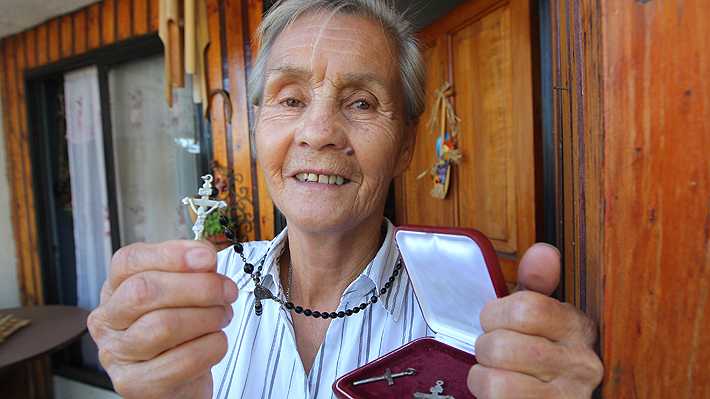 "Queremos una vida sin dictadura": El discurso que marcó la vida de Luisa Riveros, pobladora que desafió al régimen ante el Papa