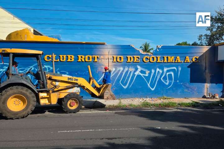 Inician demolición de edificio del Club Rotario para nueva estación de Bomberos; avanza campaña “La Propina Roja”