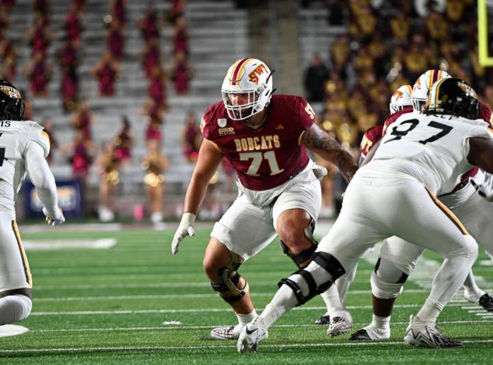Oregon tackle Alex Harkey brings blunt personality to offensive line