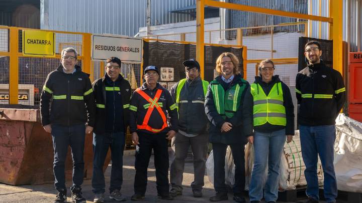 Innovación. Una automotriz se convirtió en la primera en vender autos con elementos reciclados