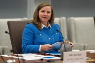 A top Federal Reserve official says dour jobs data backs the case for 3 rate cuts