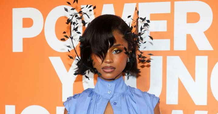 Tyla Pairs Her Micro-Mini Bubble Skirt With a Feather Crown
