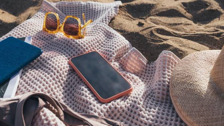 How to keep your phone from overheating this summer