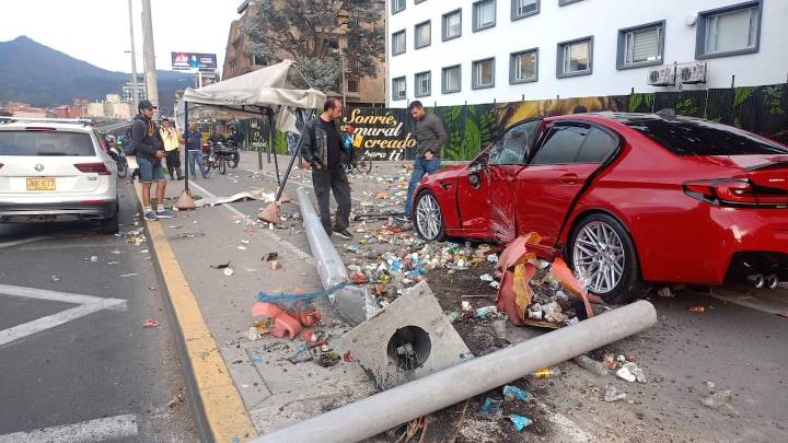 Quedó grabado violento accidente automovilístico en Bogotá, carro de alta gama perdió el control en la calle 100