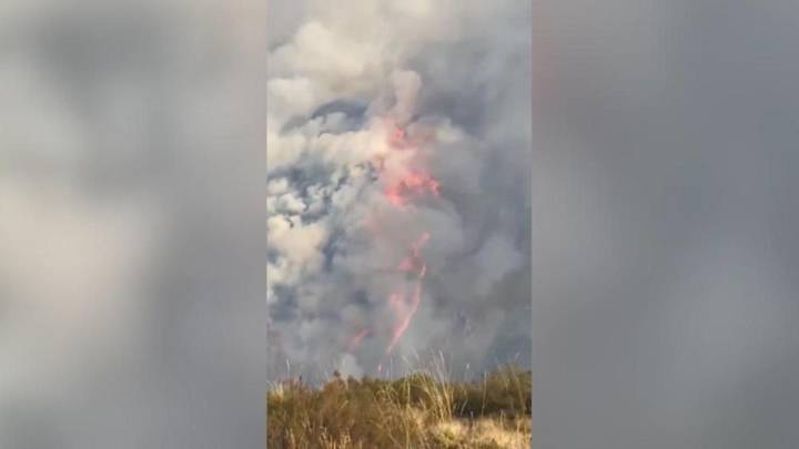 Dos incendios sin control arrasan más de 1.000 hectáreas en la provincia de Ourense