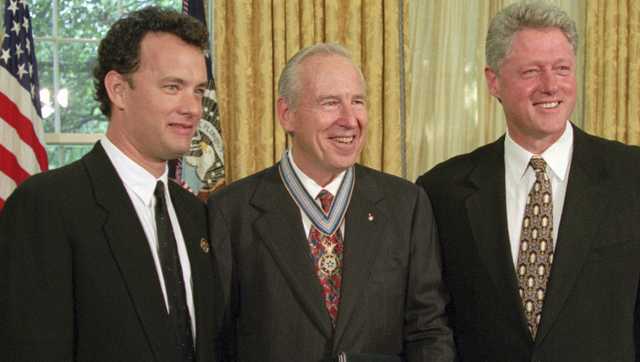 Tom Hanks pays tribute to astronaut Jim Lovell after his death