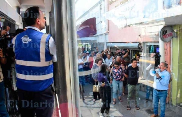 Cierran afectados de Aras más calles del Centro