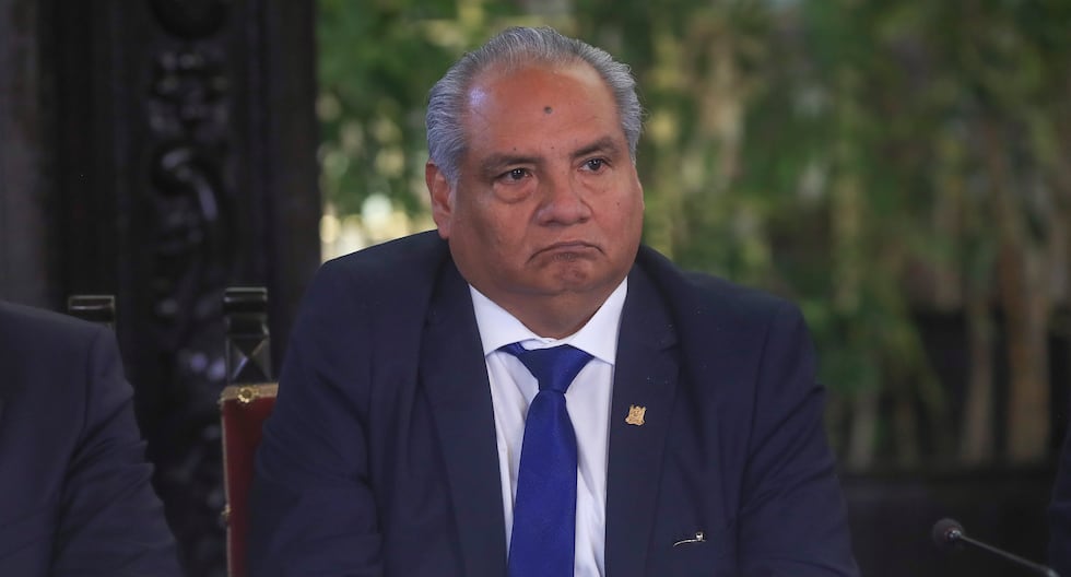 César Sandoval critica a López Aliaga por tren Lima–Chosica: “Venimos a arreglar lo que no hizo”