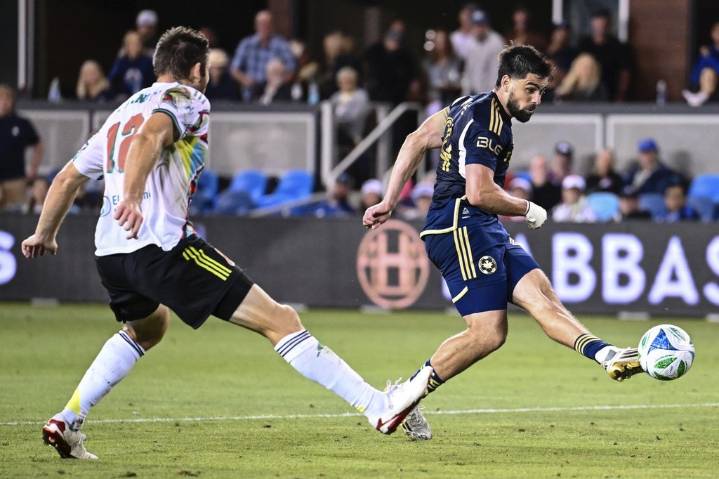 Judd scores in second-half stoppage time to lift Earthquakes over Whitecaps 2