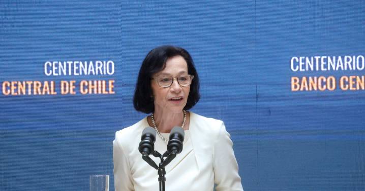 Inflación, crisis bancaria, autonomía y hasta la dictadura: el relato de Rosanna Costa en el centenario del Banco Central