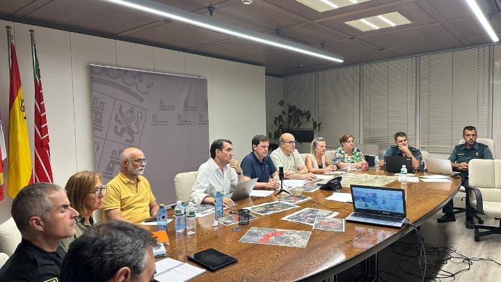 Mañueco, sobre los incendios: "Responderemos rápido y de manera generosa; no dejaremos a nadie atrás"