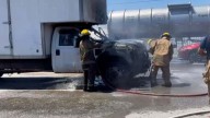 Se Incendia Camión de Mudanzas que Transportaba una Camioneta en Coahuila