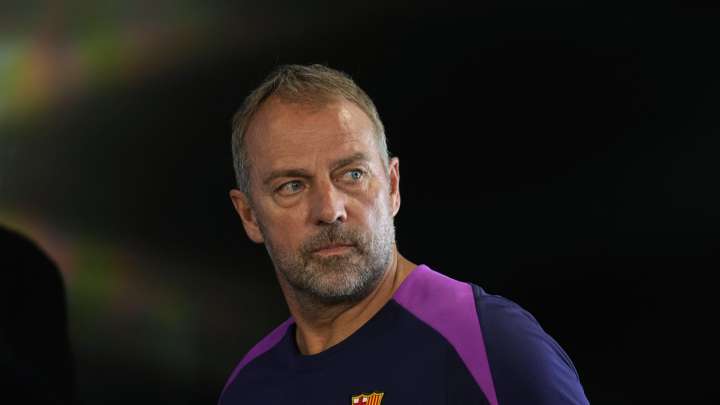 Hansi Flick: "Tras las expulsiones hemos jugado al 50%, quiero a mi equipo con otra actitud"