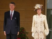 Cele|bitchy | Buckingham Palace bizarrely claimed that Princess Anne’s husband has two secret kids